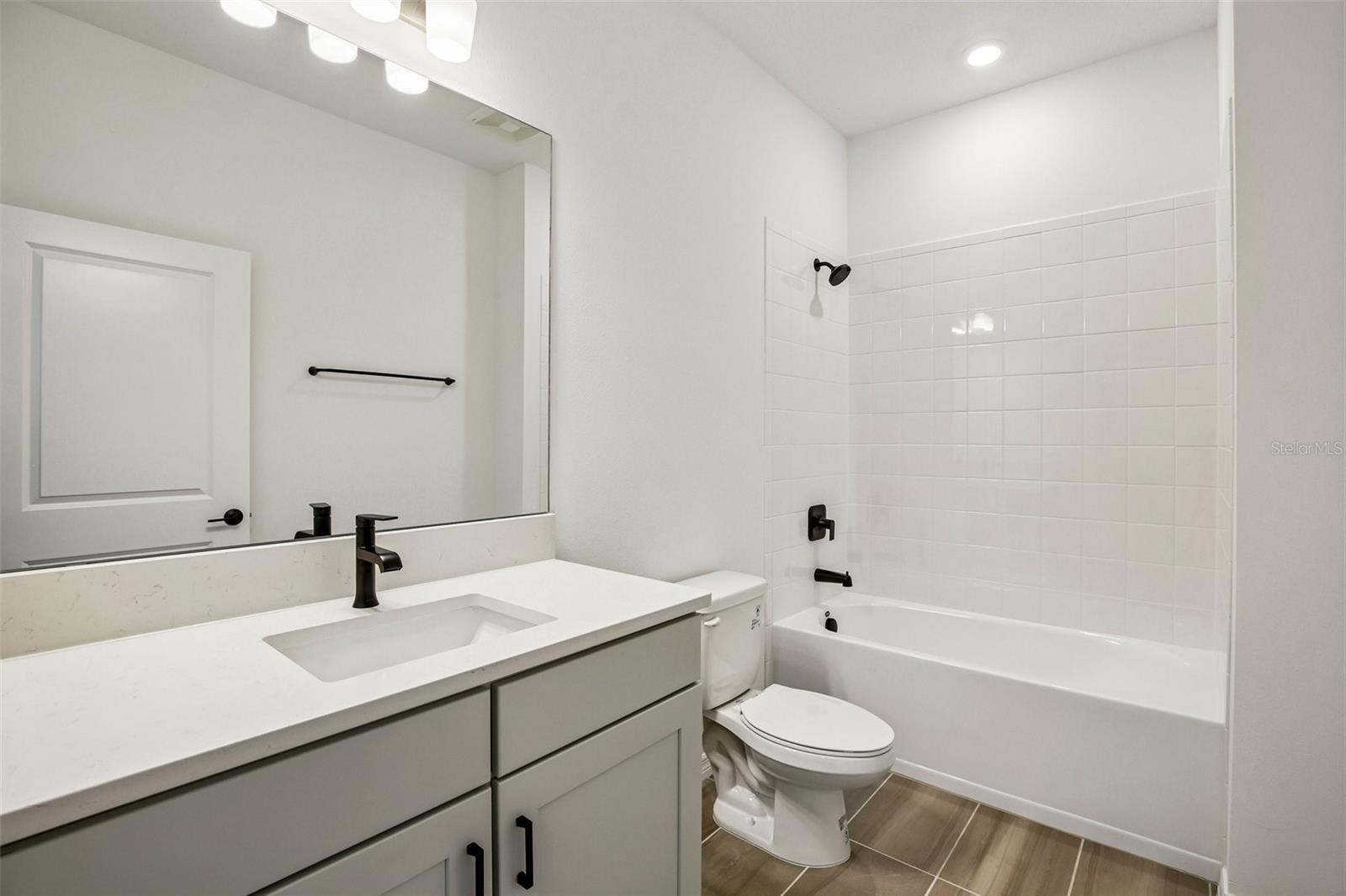 13810 BERTRAND AVE — photo 20