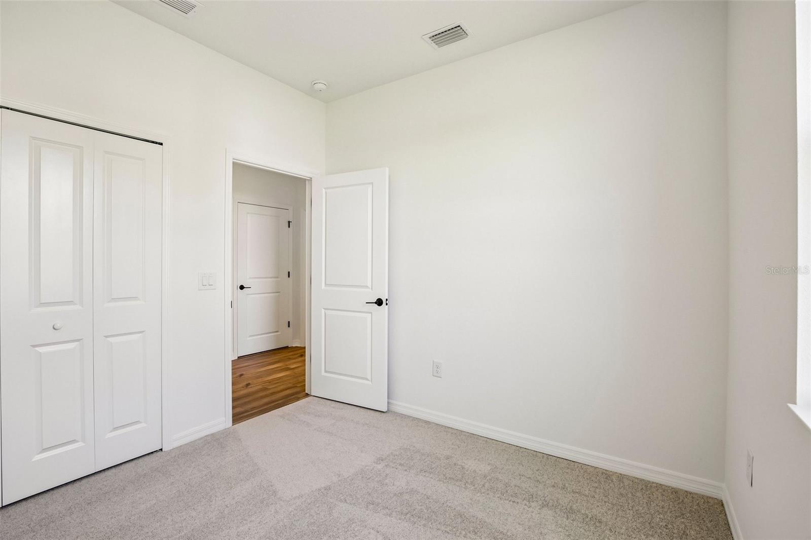 13810 BERTRAND AVE — photo 17