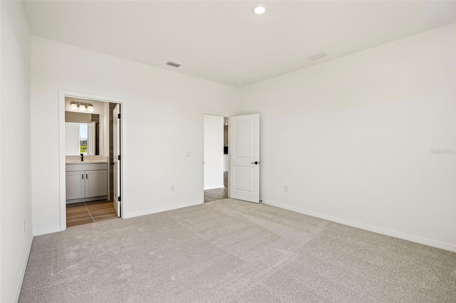 13810 BERTRAND AVE — photo 23