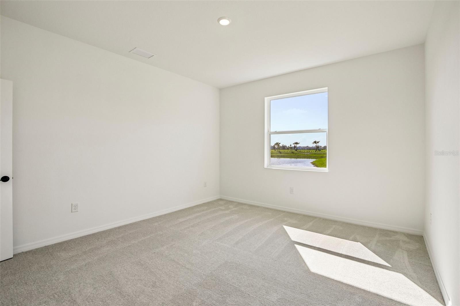 13810 BERTRAND AVE — photo 24