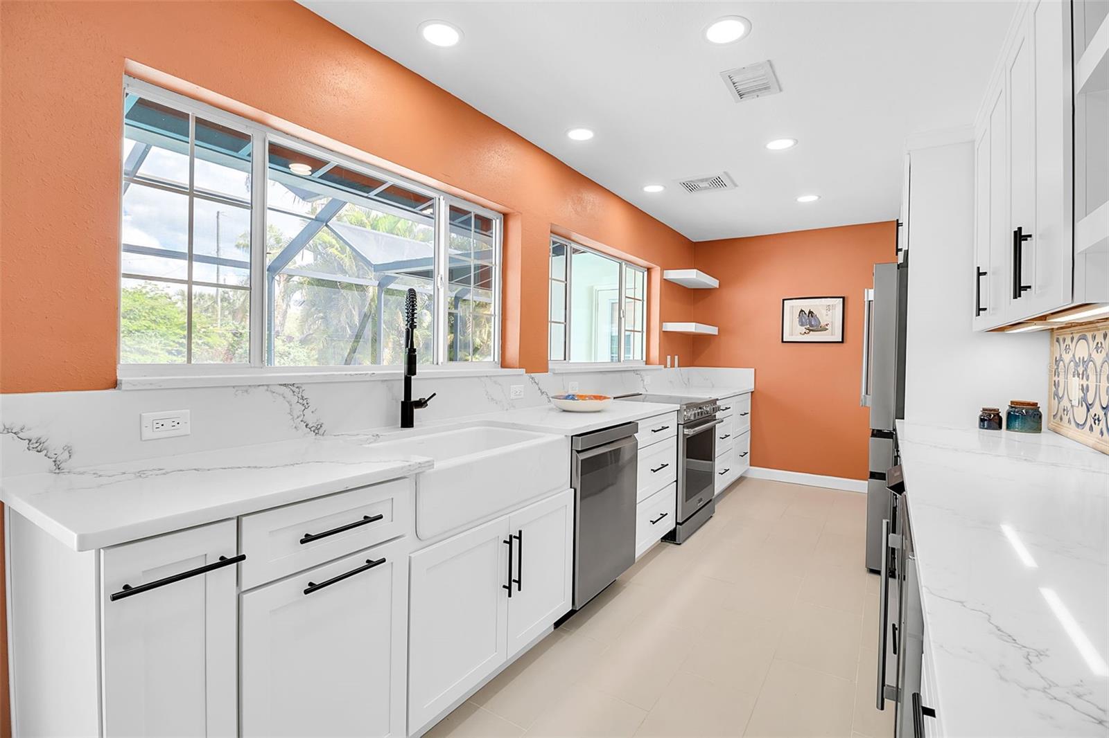 608 GARDENIA DR — photo 14