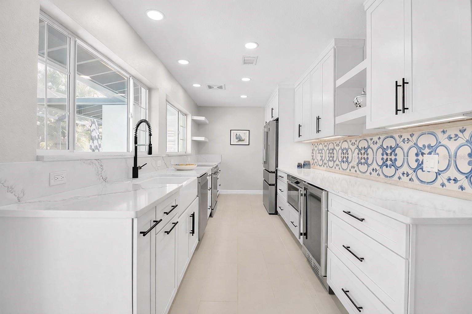 608 GARDENIA DR — photo 5