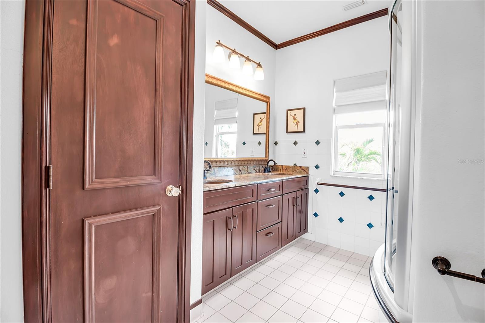 608 GARDENIA DR — photo 35