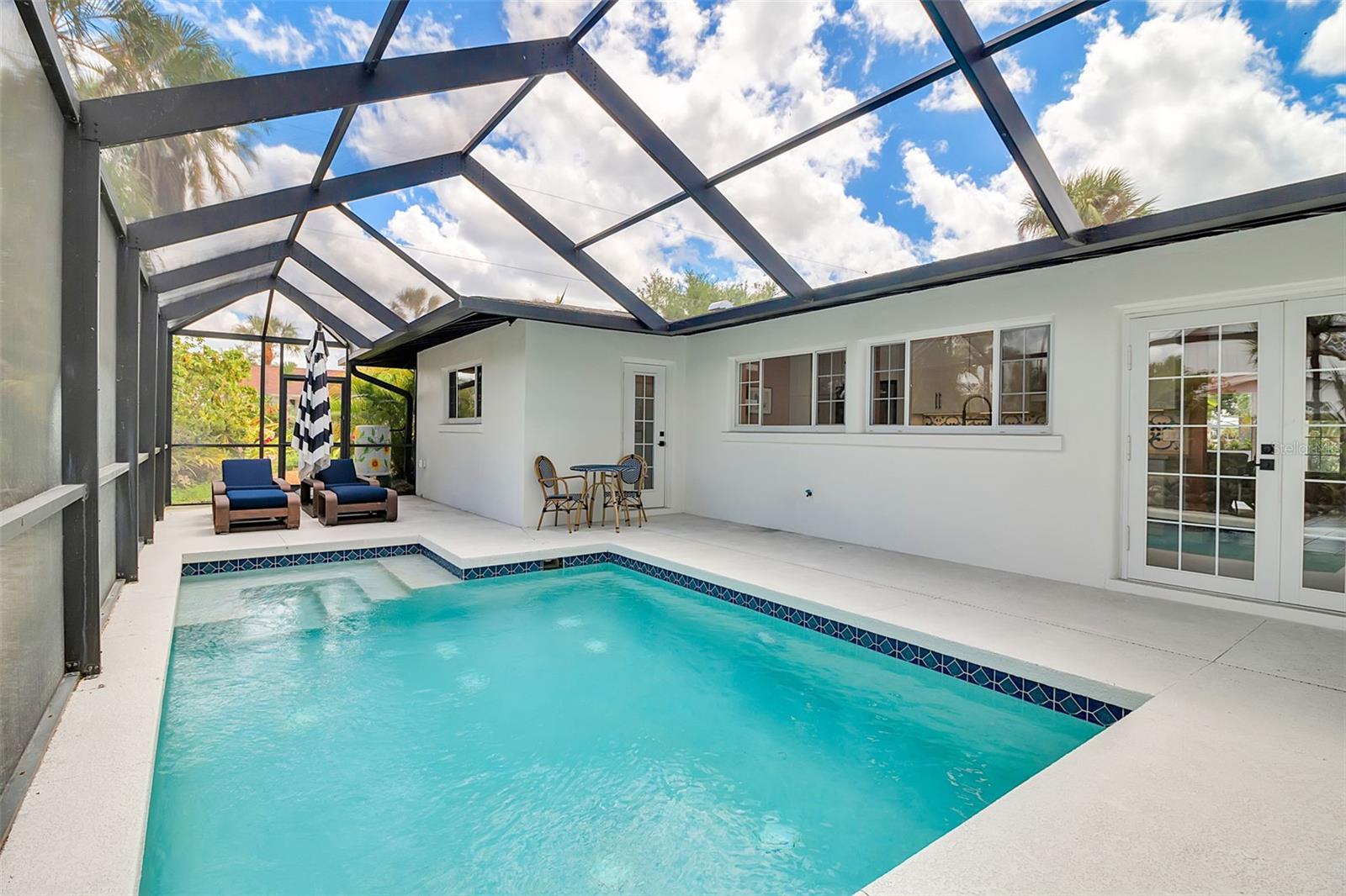 608 GARDENIA DR — photo 44