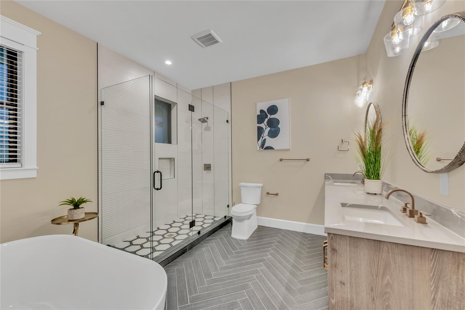 209 GARFIELD DR — photo 47