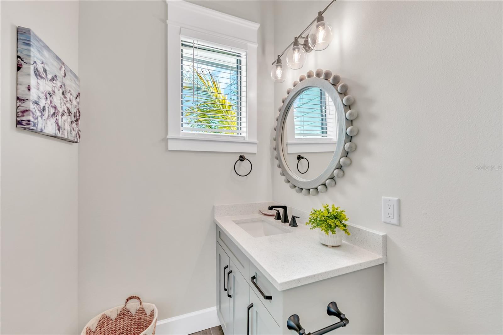209 GARFIELD DR — photo 41