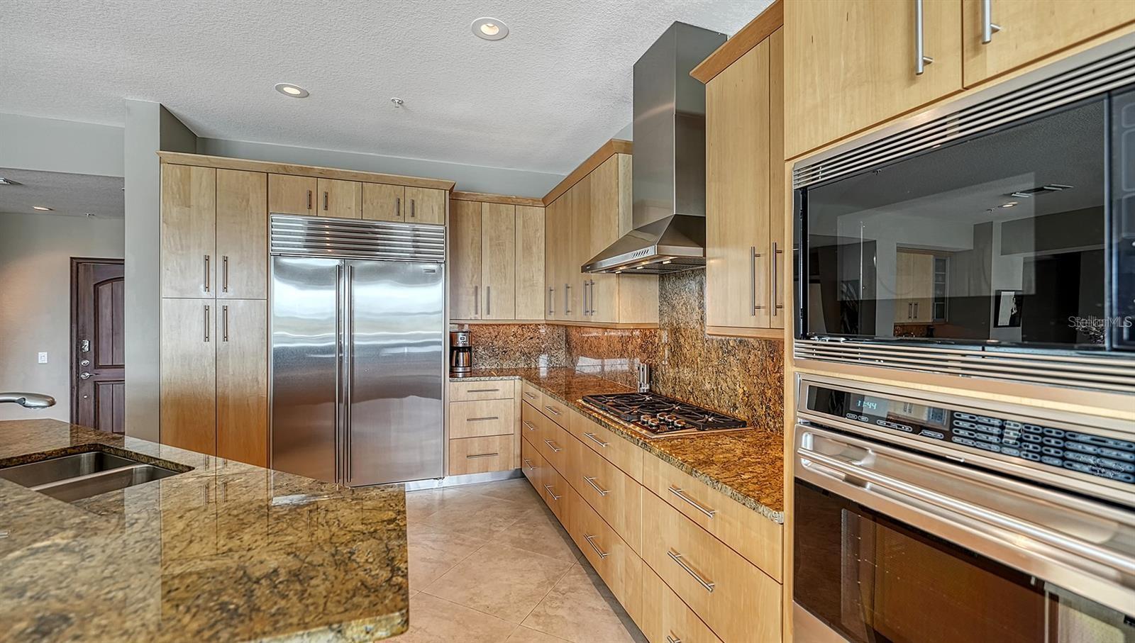 650 GOLDEN GATE PT #602 — photo 19