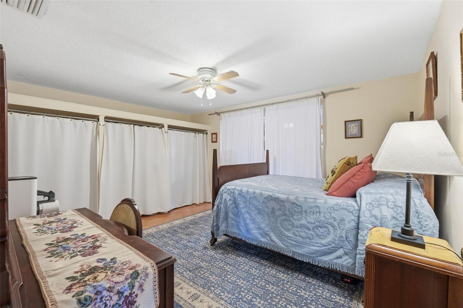 3226 FAIRMOUNT DR — photo 15