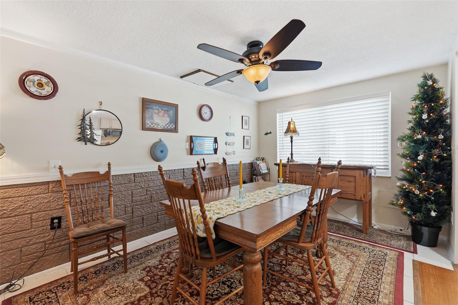 3226 FAIRMOUNT DR — photo 14