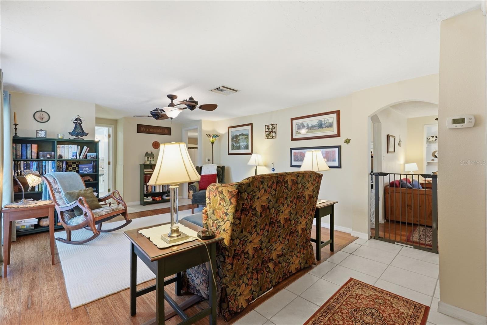 3226 FAIRMOUNT DR — photo 5