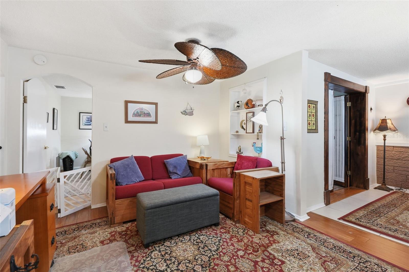 3226 FAIRMOUNT DR — photo 13