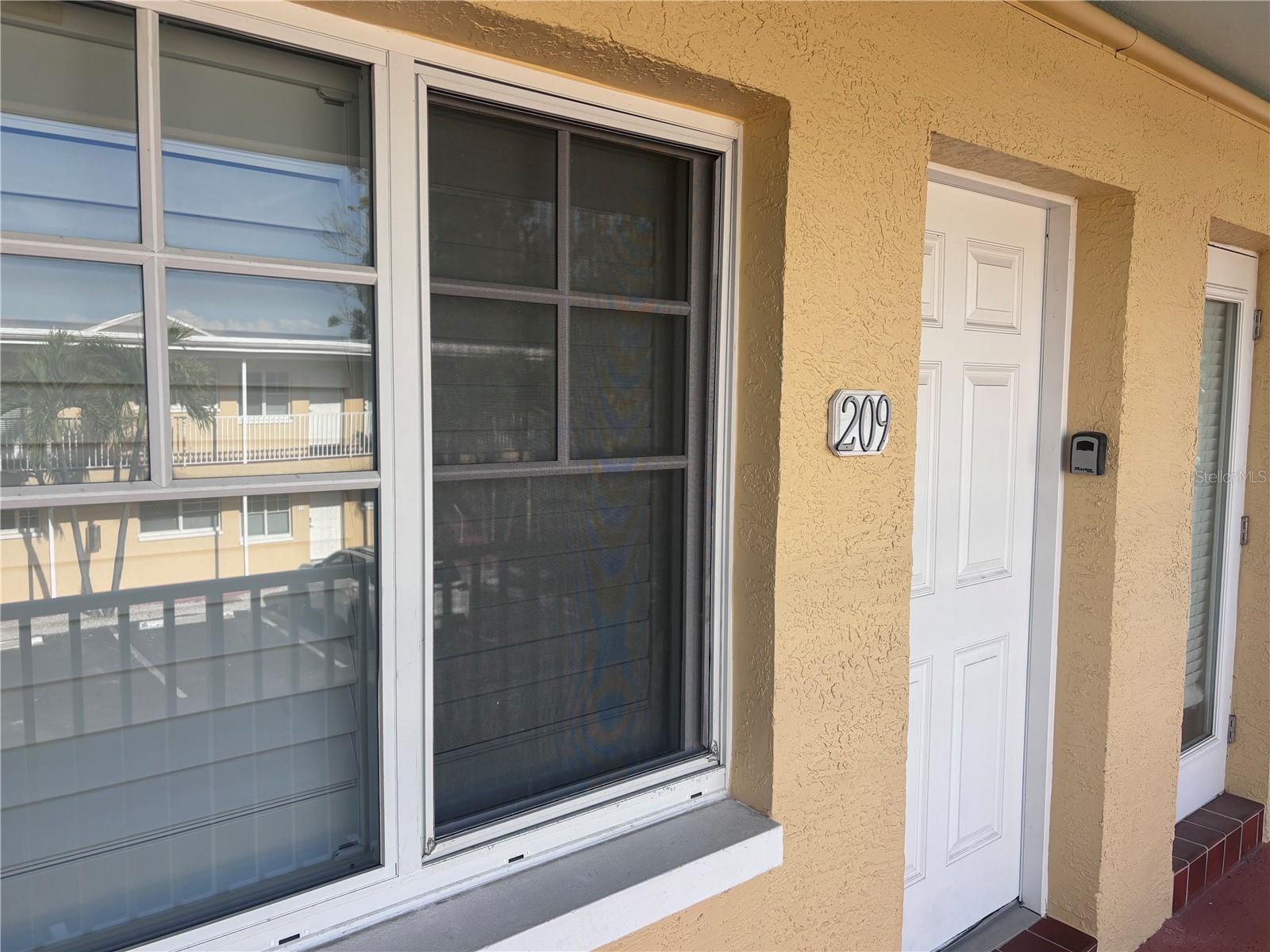 19417 GULF BLVD #B209 — photo 2