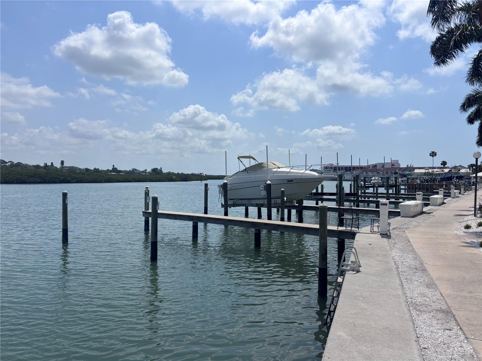 19417 GULF BLVD #B209 — photo 20