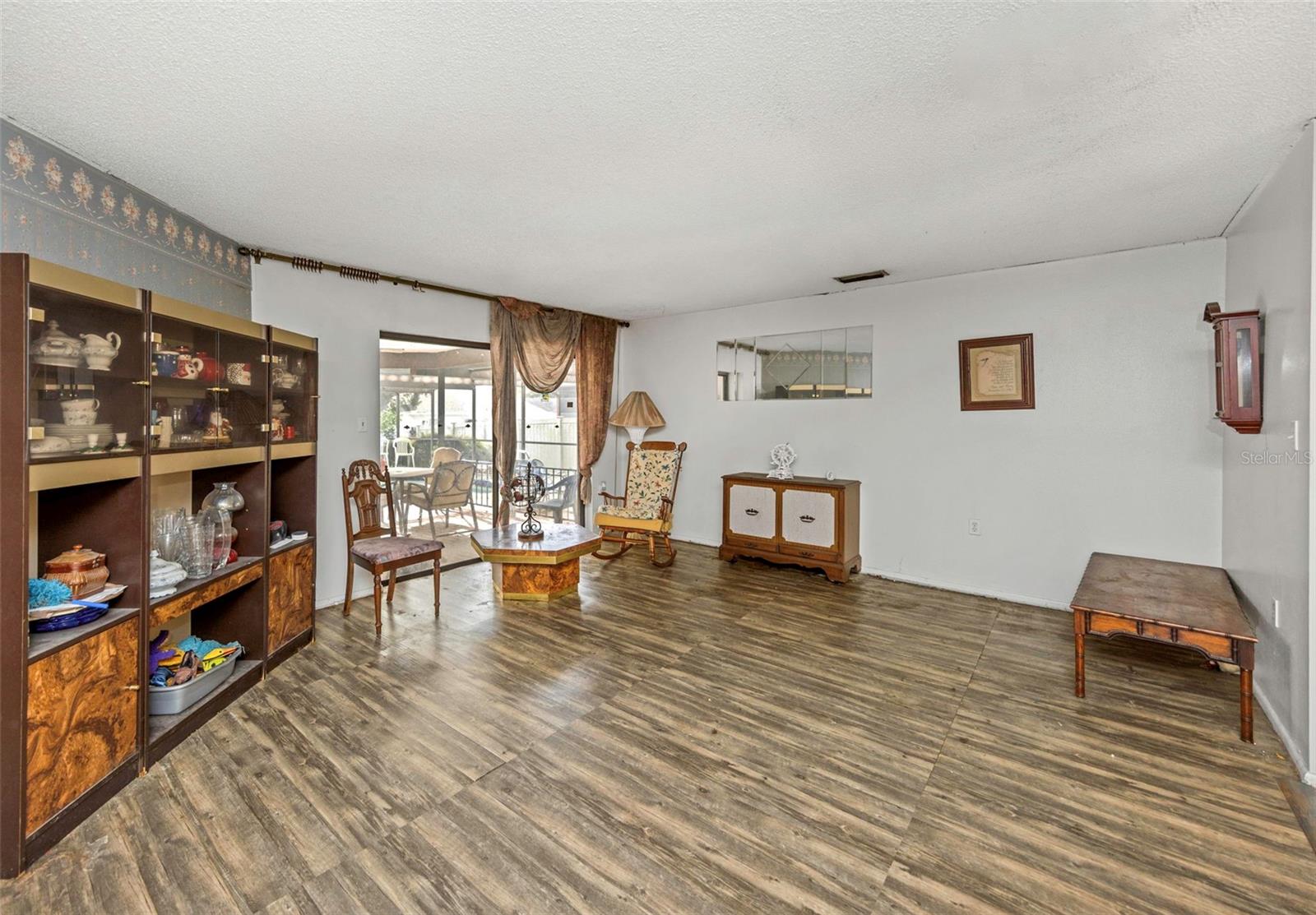 107 COUNTRY VILLAS DR — photo 20