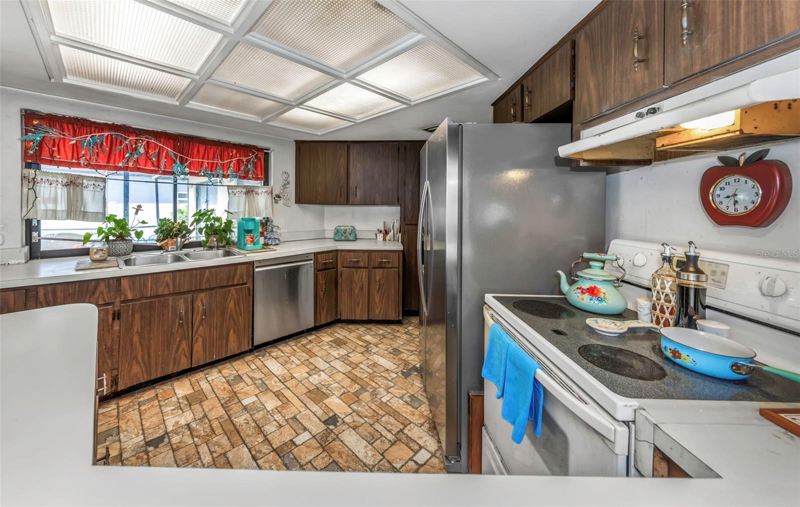 107 COUNTRY VILLAS DR — photo 17