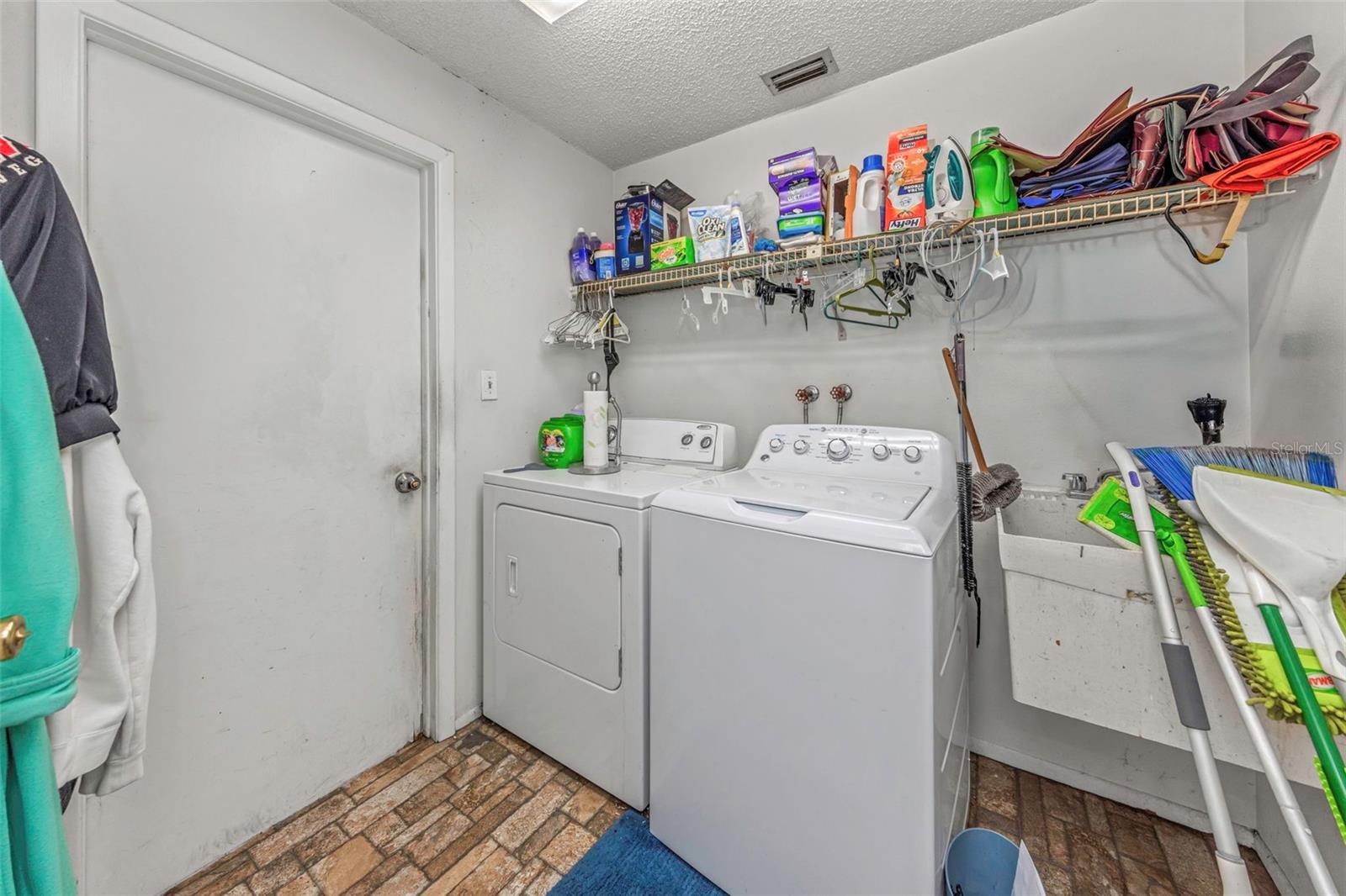 107 COUNTRY VILLAS DR — photo 46