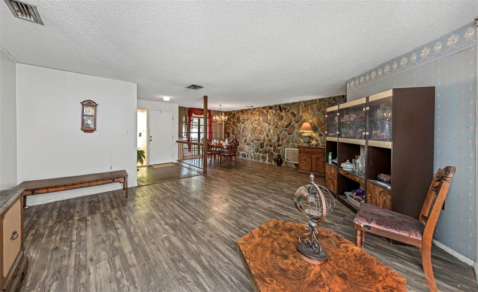 107 COUNTRY VILLAS DR — photo 22