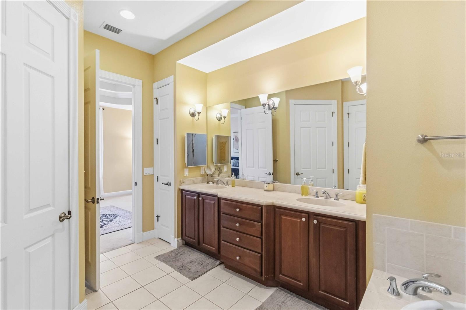 5246 MANORWOOD DR #4C — photo 13