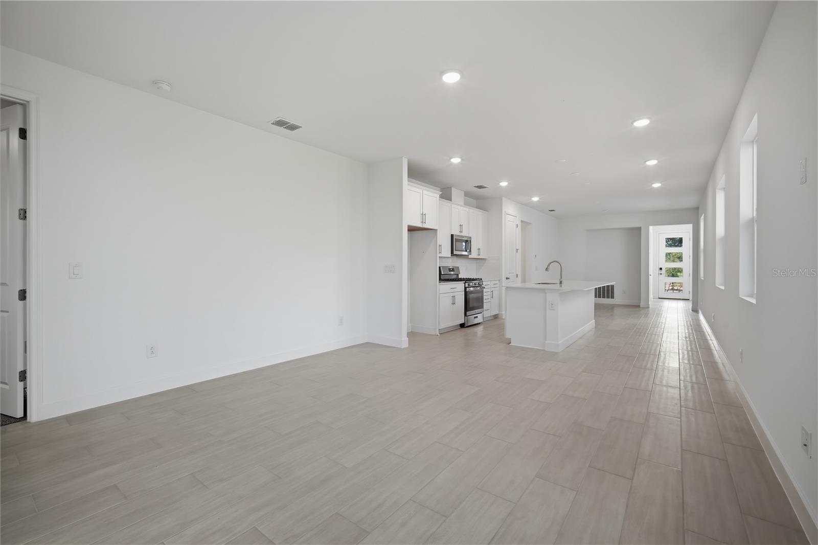 5141 SPRING MAIDEN CIR — photo 24