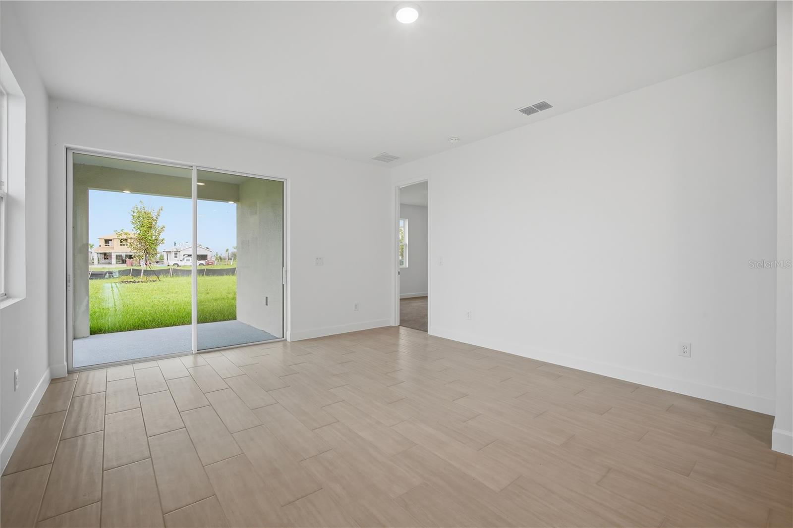 5141 SPRING MAIDEN CIR — photo 23