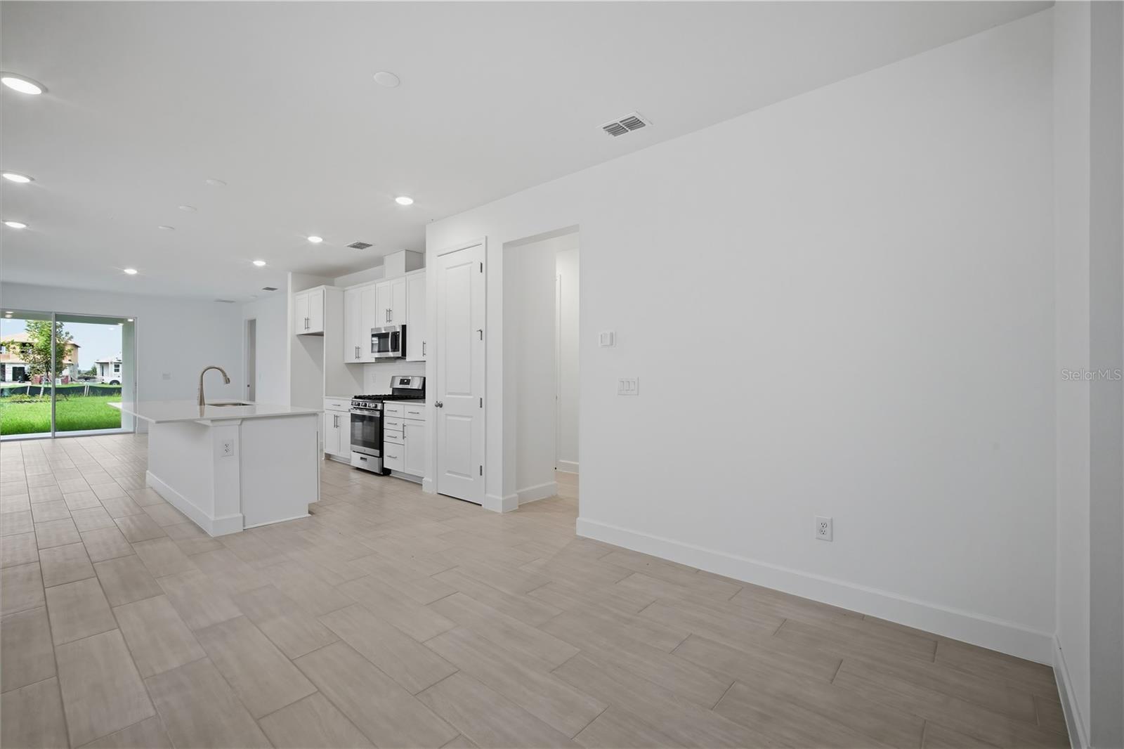5141 SPRING MAIDEN CIR — photo 6