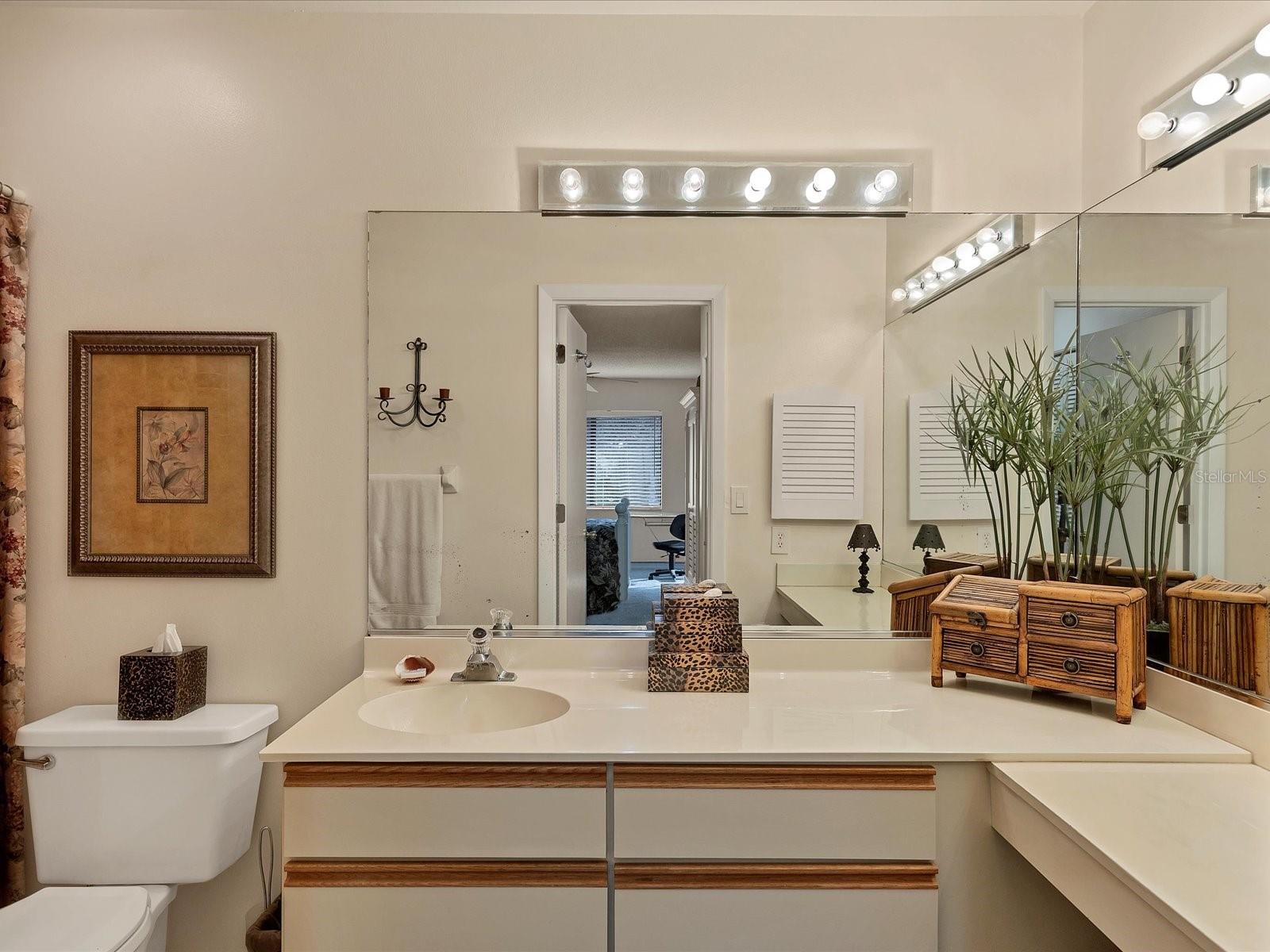 7794 EAGLE CREEK DR #7794 — photo 19