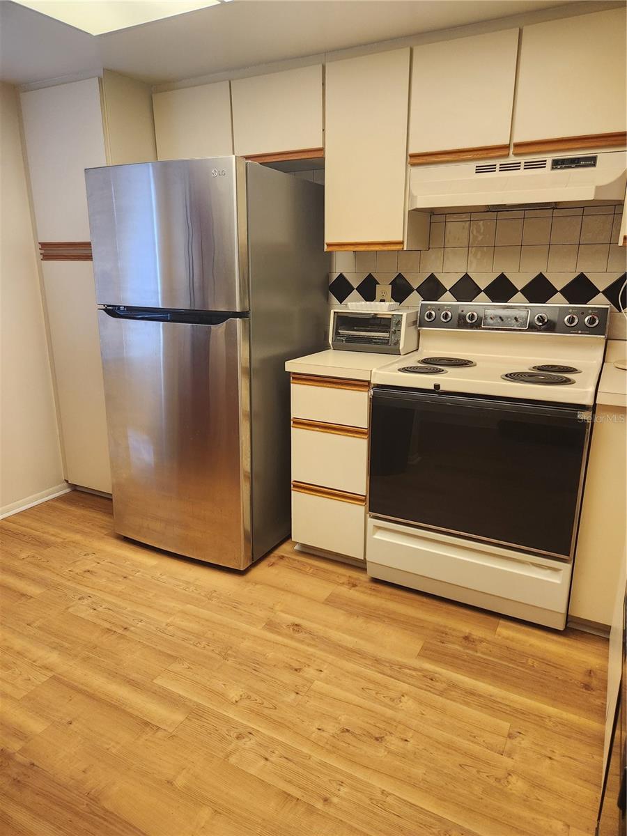 7794 EAGLE CREEK DR #7794 — photo 6