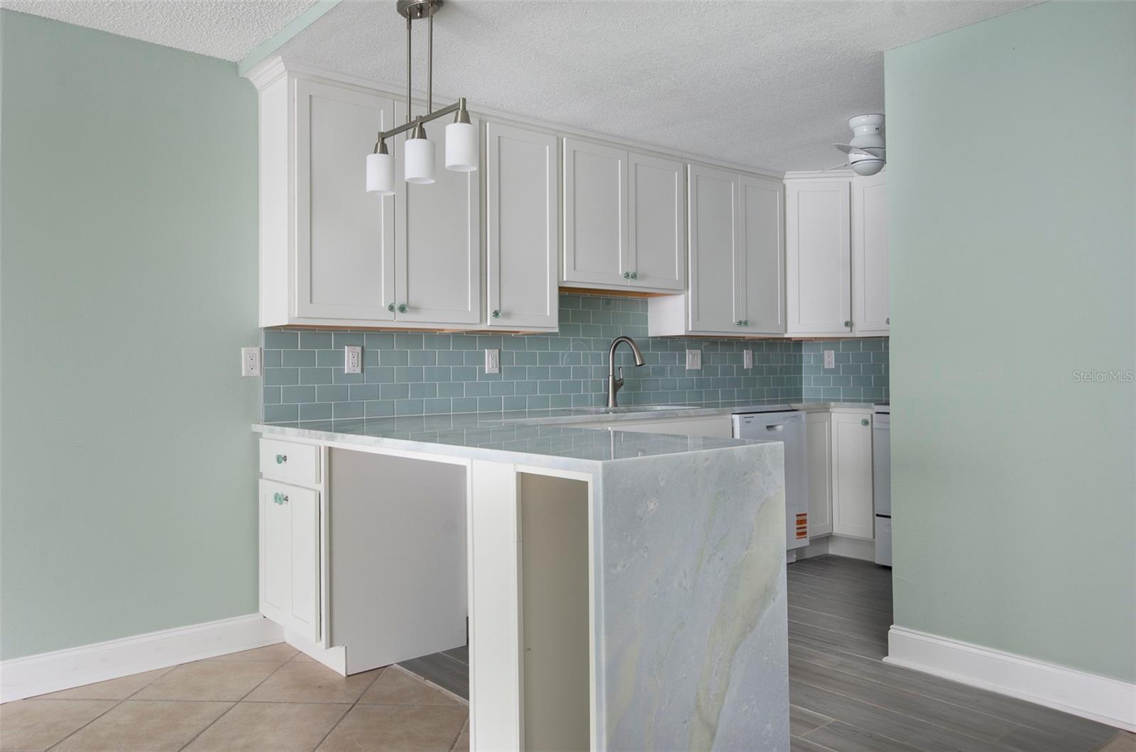 450 TREASURE ISLAND CSWY #105 — photo 4