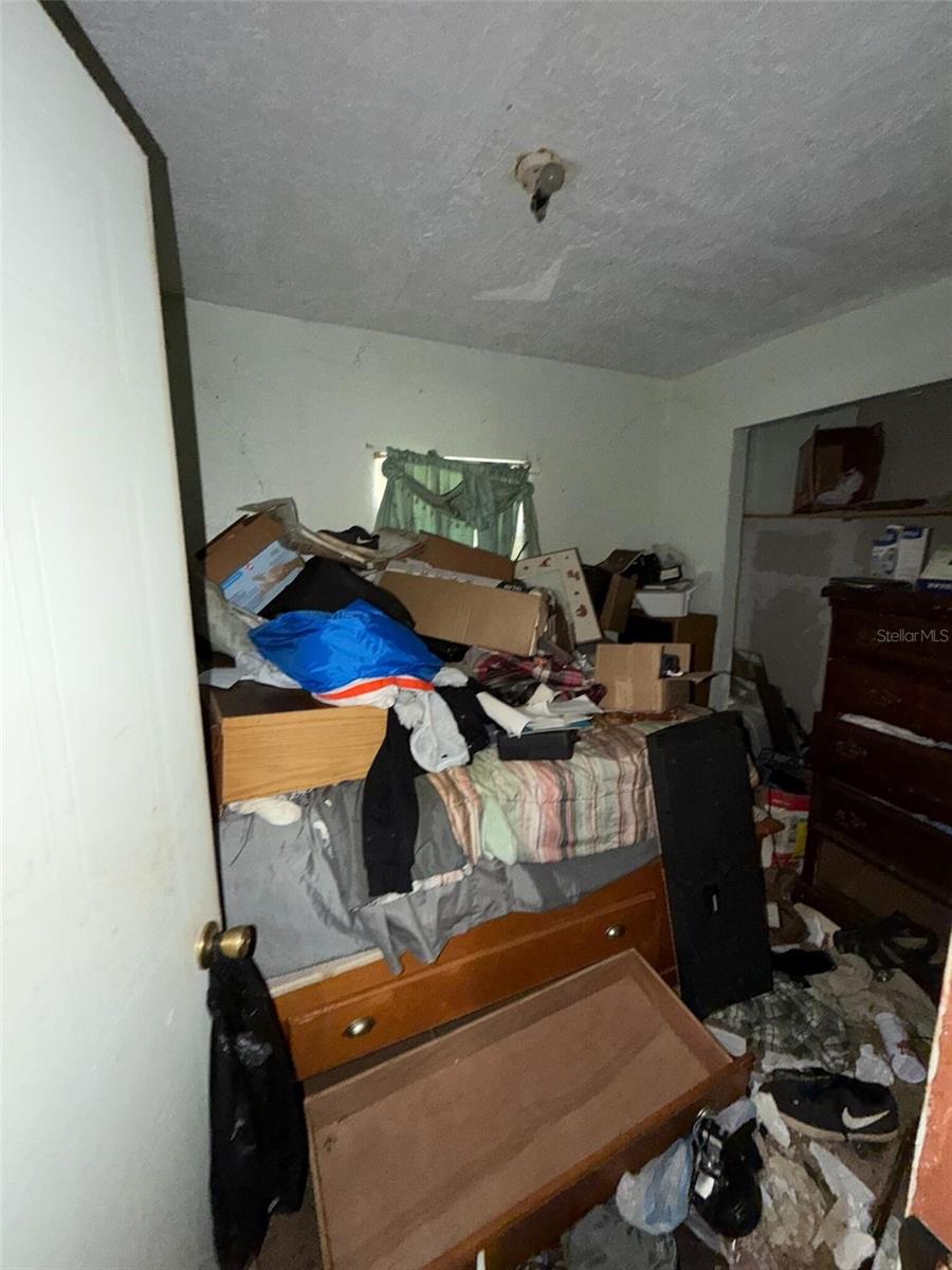 702 E OHIO ST — photo 8