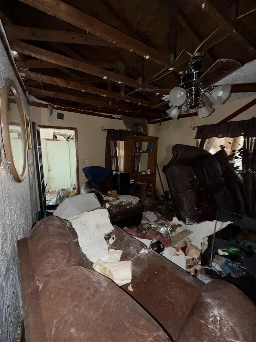 702 E OHIO ST — photo 13