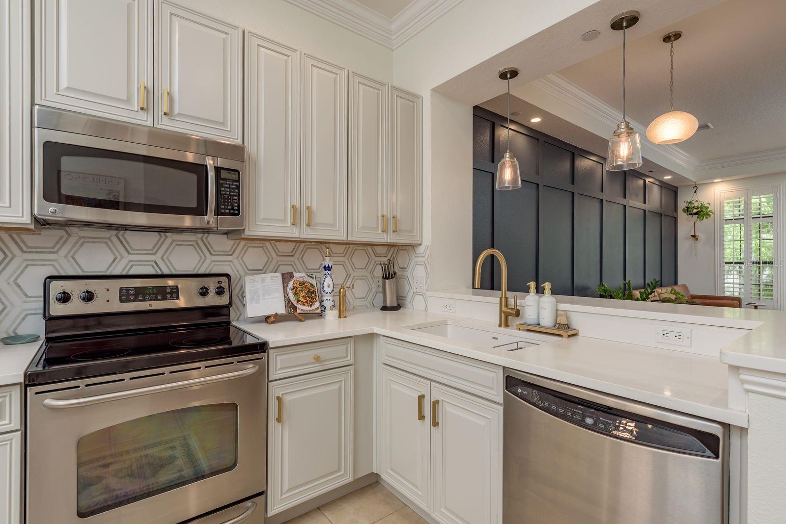 2221 SOHO BAY CT — photo 9