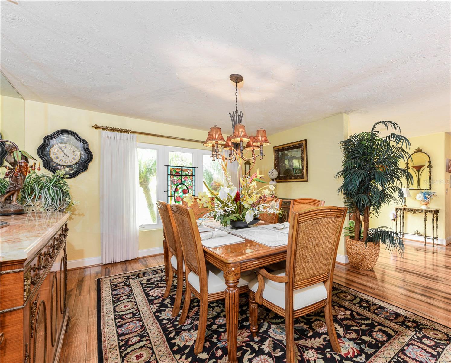 1800 LIESL DR E — photo 8