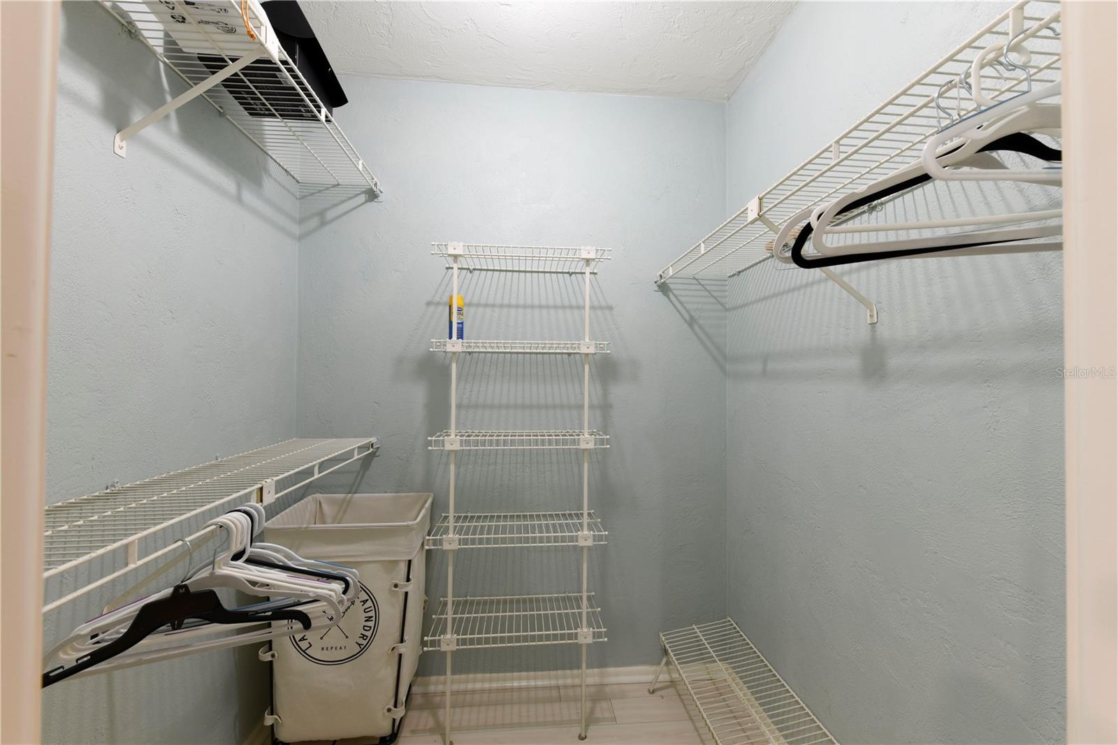 1800 LIESL DR E — photo 16