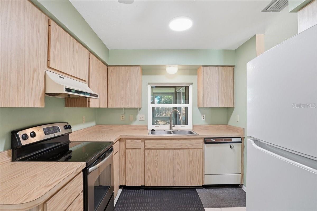 3759 COLLINS ST #711 — photo 6