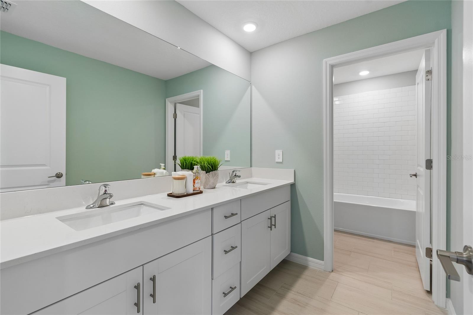 10065 GENTLE RAIN DR — photo 33