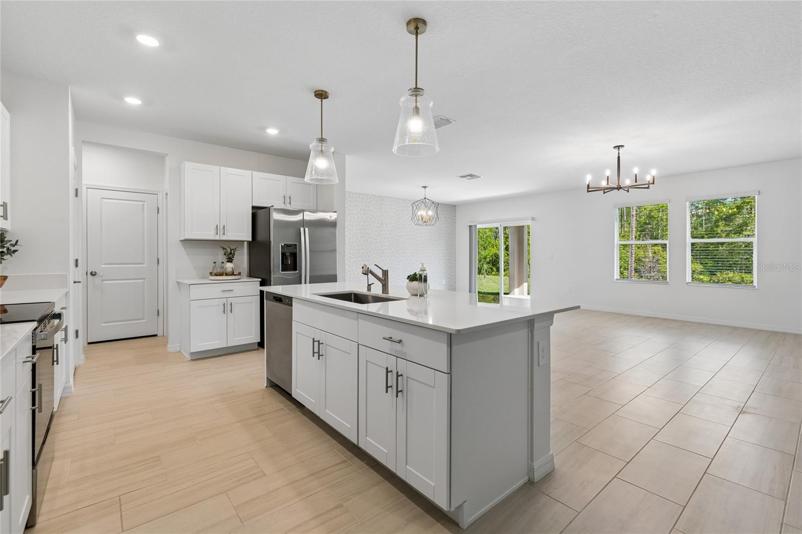 10065 GENTLE RAIN DR — photo 8