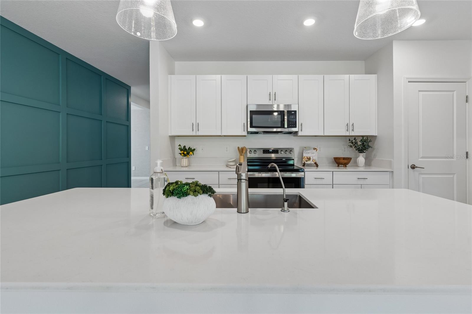 10065 GENTLE RAIN DR — photo 5