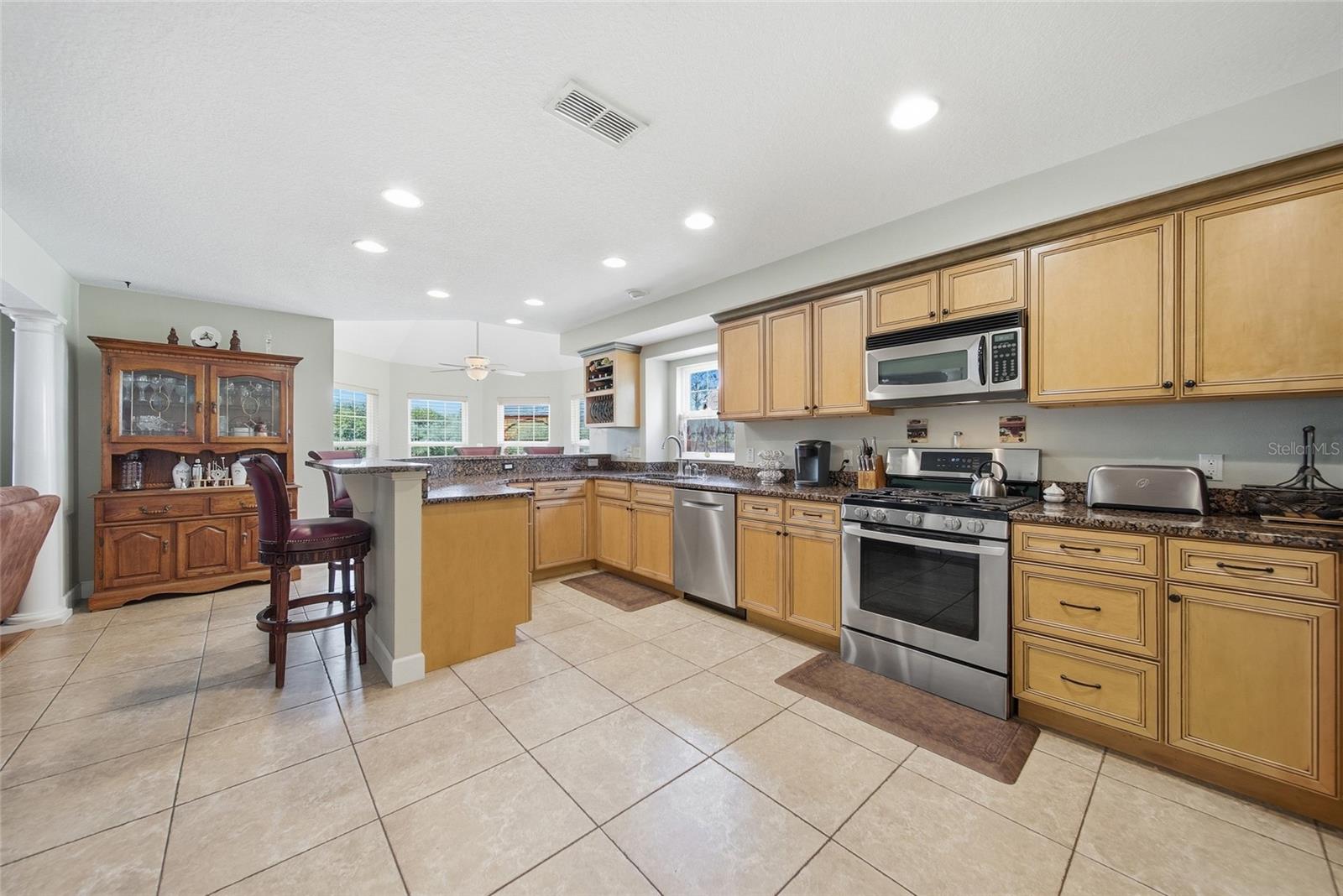 32640 BLUEBERRY HILL WAY — photo 8