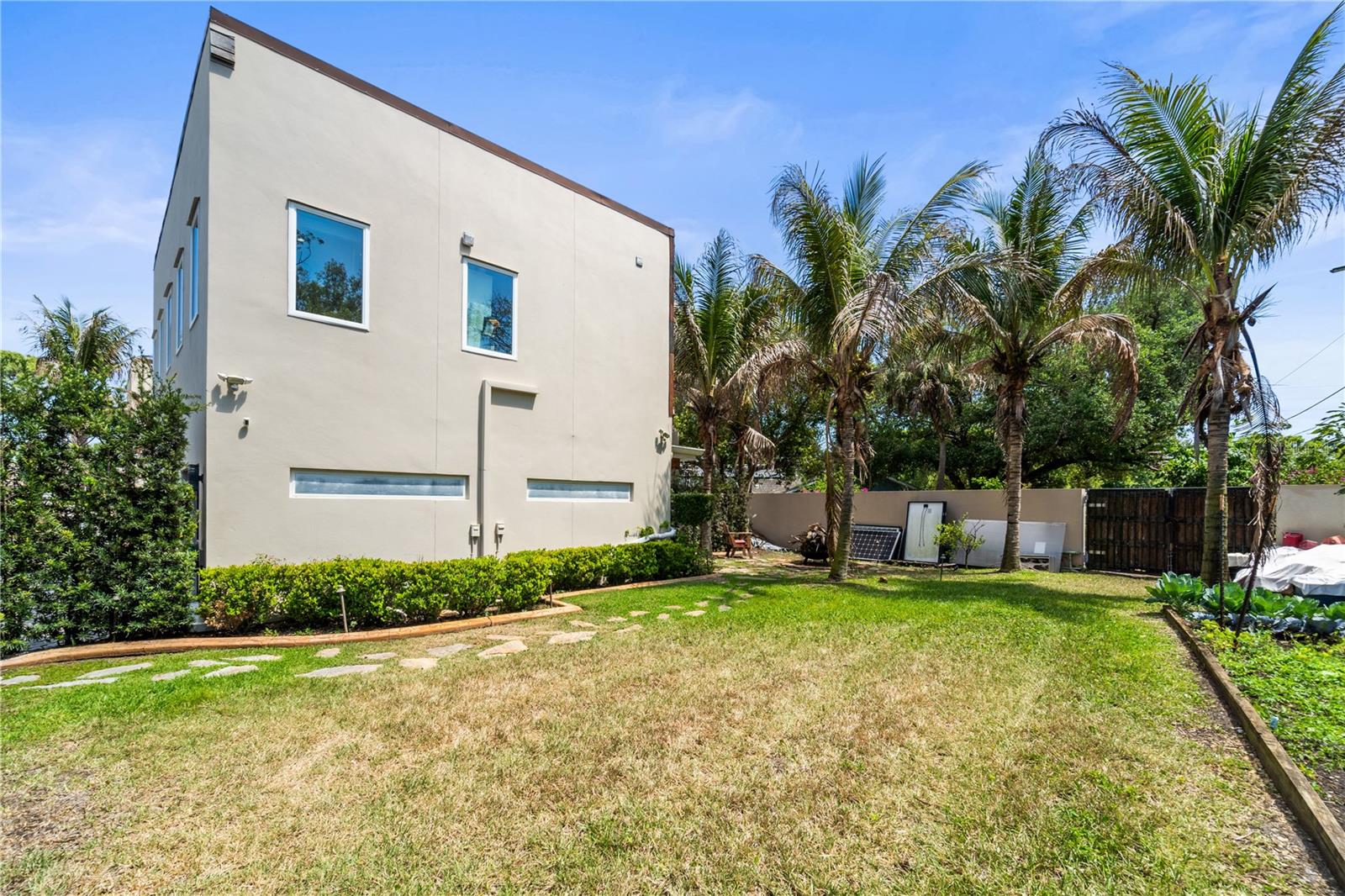 2520 GOMAZ WAY S — photo 81