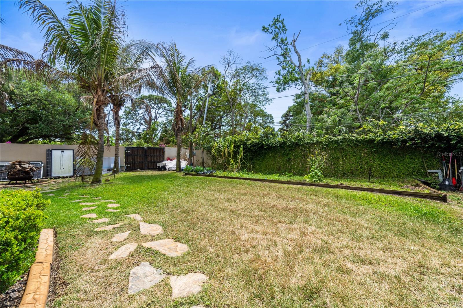 2520 GOMAZ WAY S — photo 82