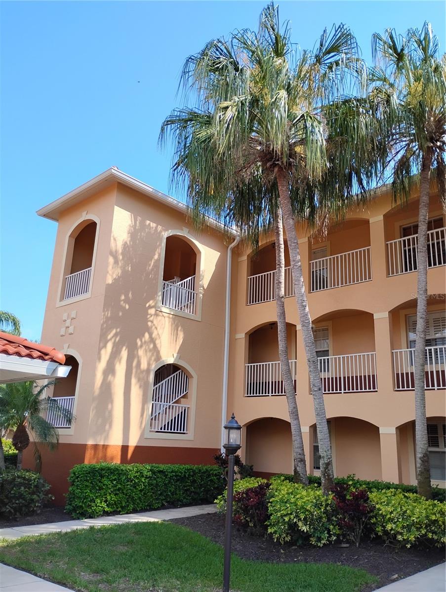 1761 AUBURN LAKES DR #11 — photo 3