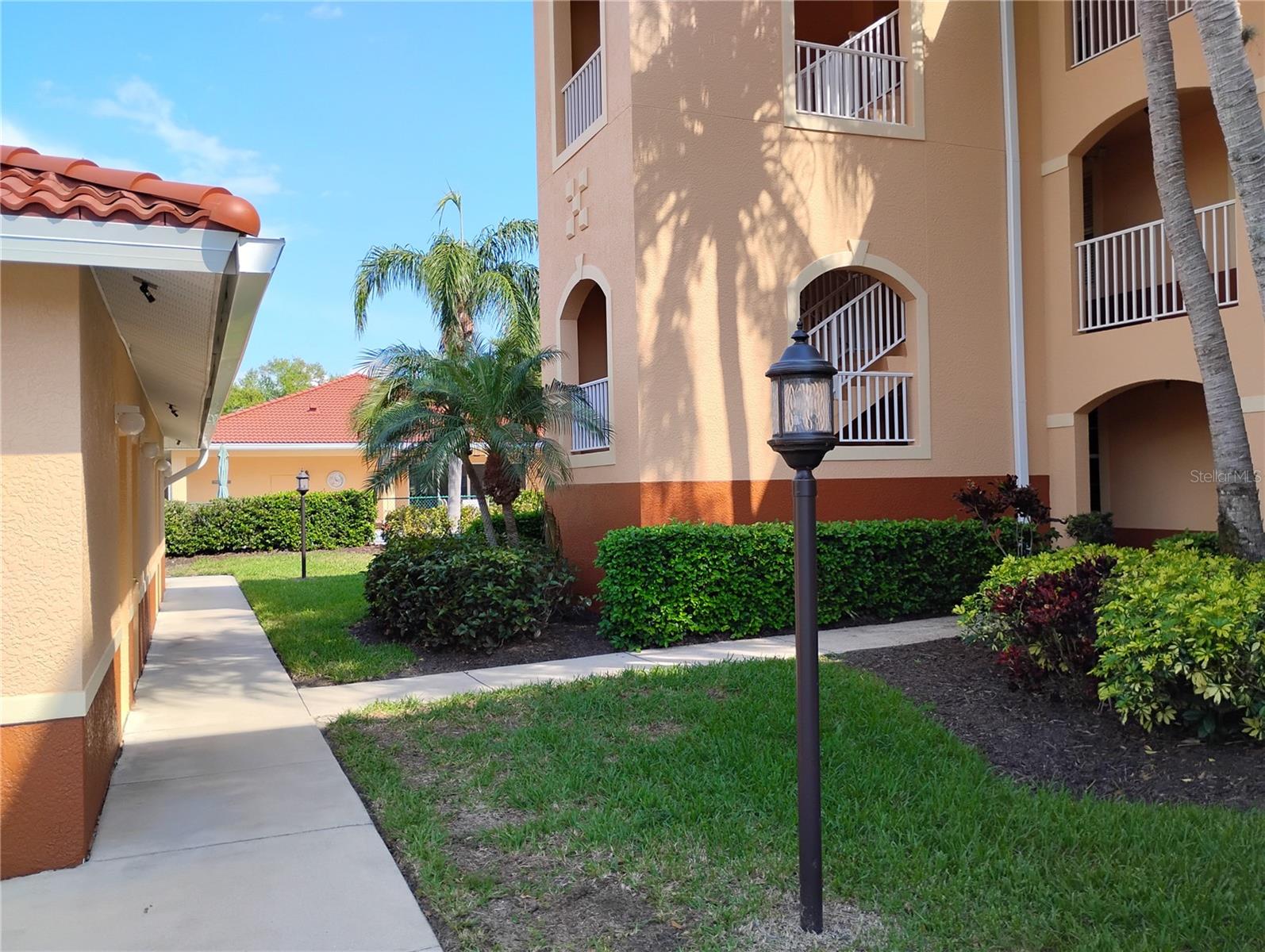 1761 AUBURN LAKES DR #11 — photo 5