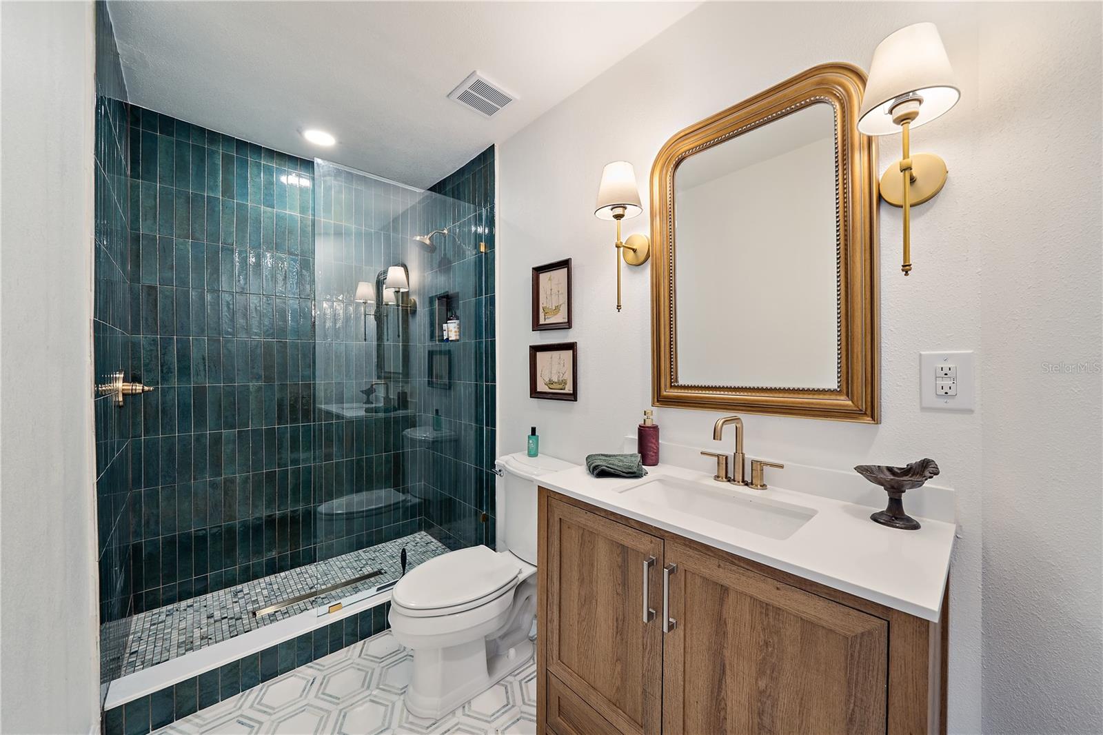 7746 WESTMORELAND DR — photo 23