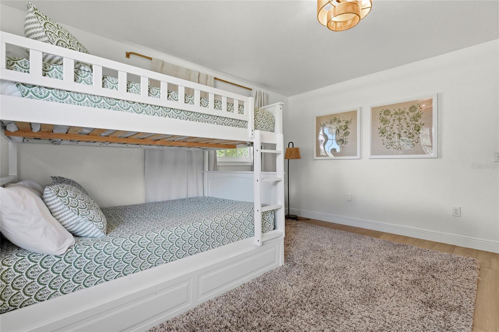 7746 WESTMORELAND DR — photo 22