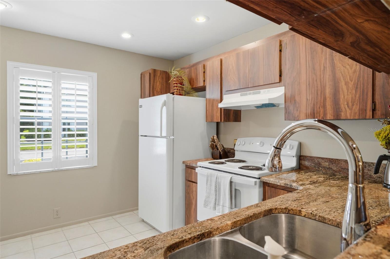 5265 E BAY DR #410 — photo 10