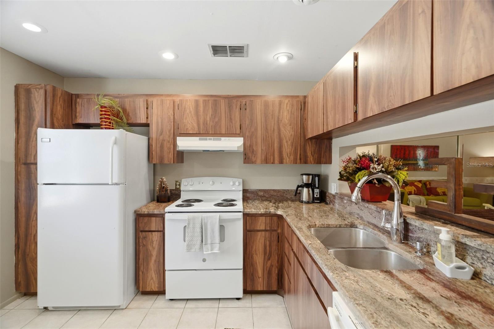 5265 E BAY DR #410 — photo 8