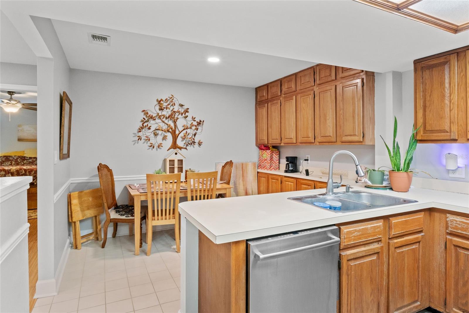 13140 VILLAGE CHASE CIR #13140 — photo 7