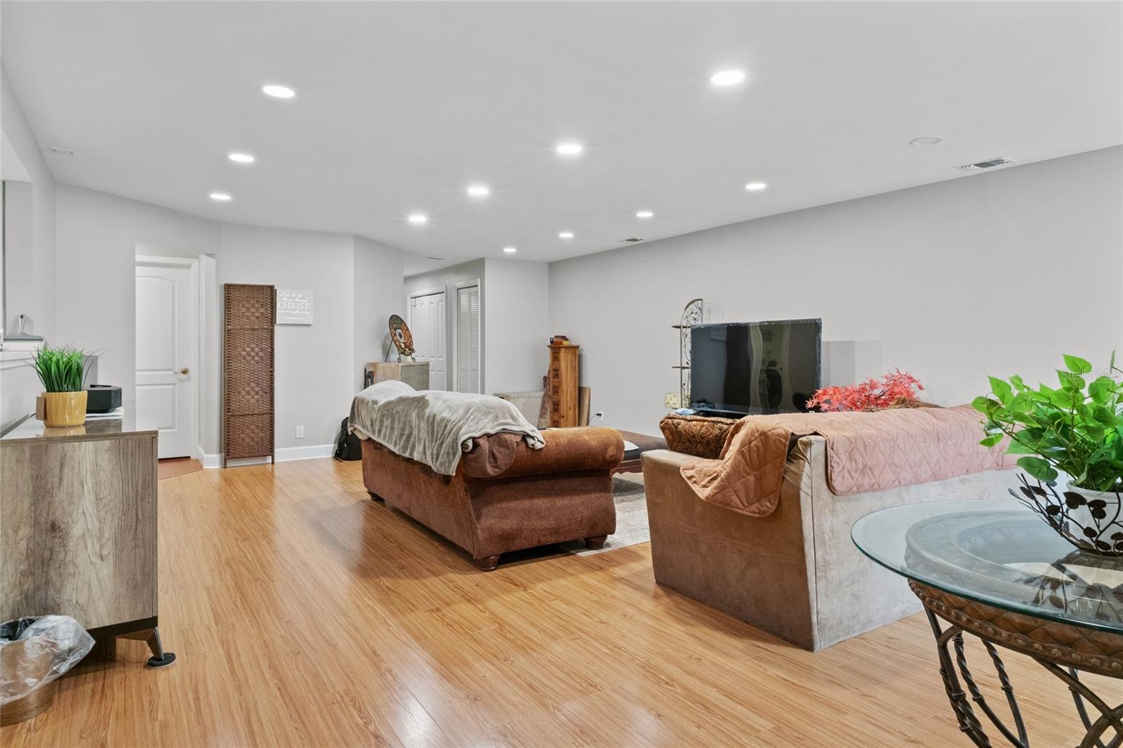 13140 VILLAGE CHASE CIR #13140 — photo 6