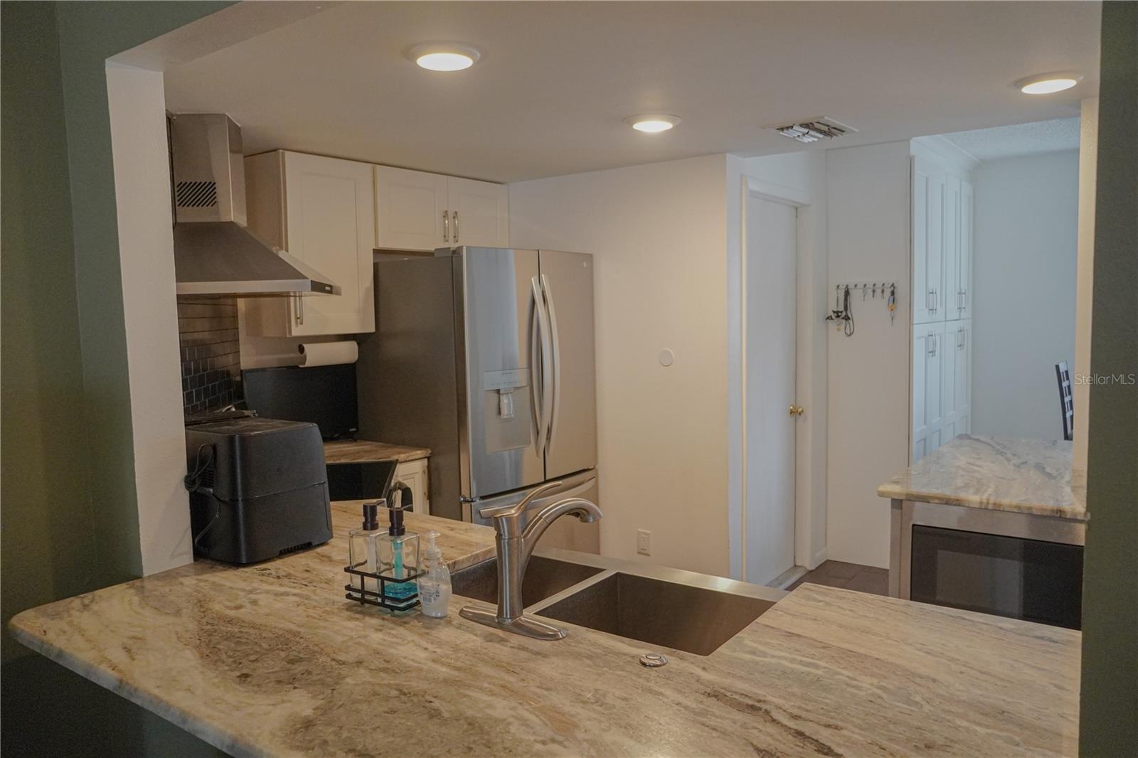 1963 GEORGIA CIR N — photo 5