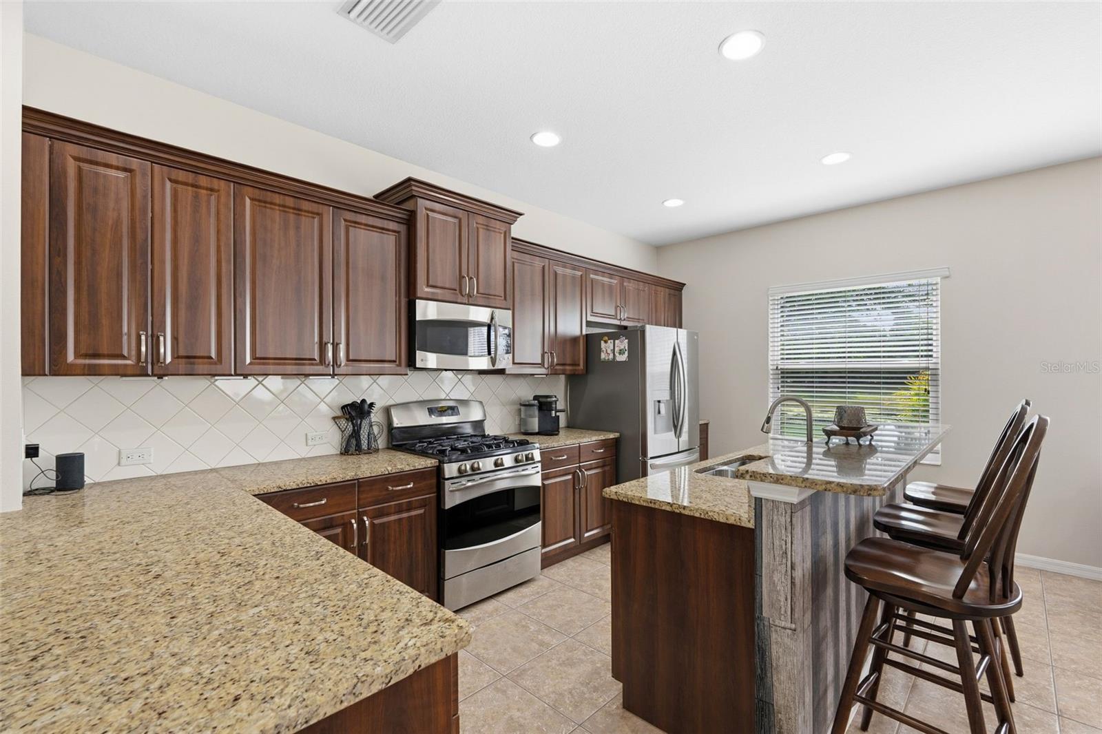 11904 FOREST PARK CIR — photo 10